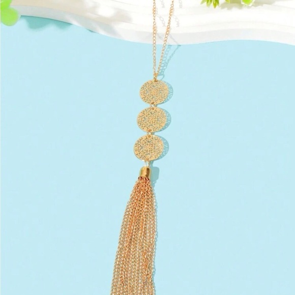 Gold 1pc Disc Tassel Chain Necklace - Picture 2 of 2